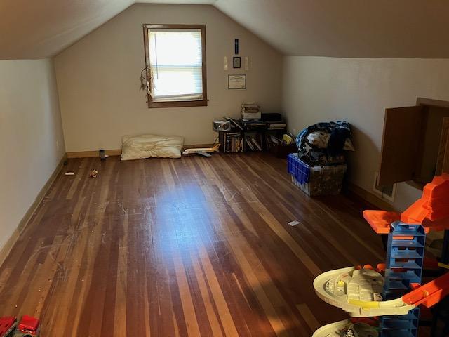 825 9th Ave NE, Waseca, MN 56093