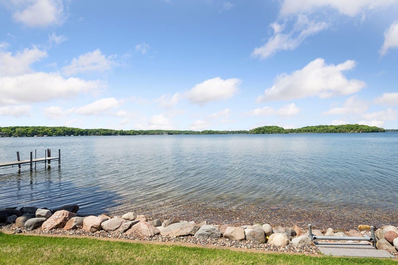 28235 Boulder Cir, Shorewood, MN 55331
