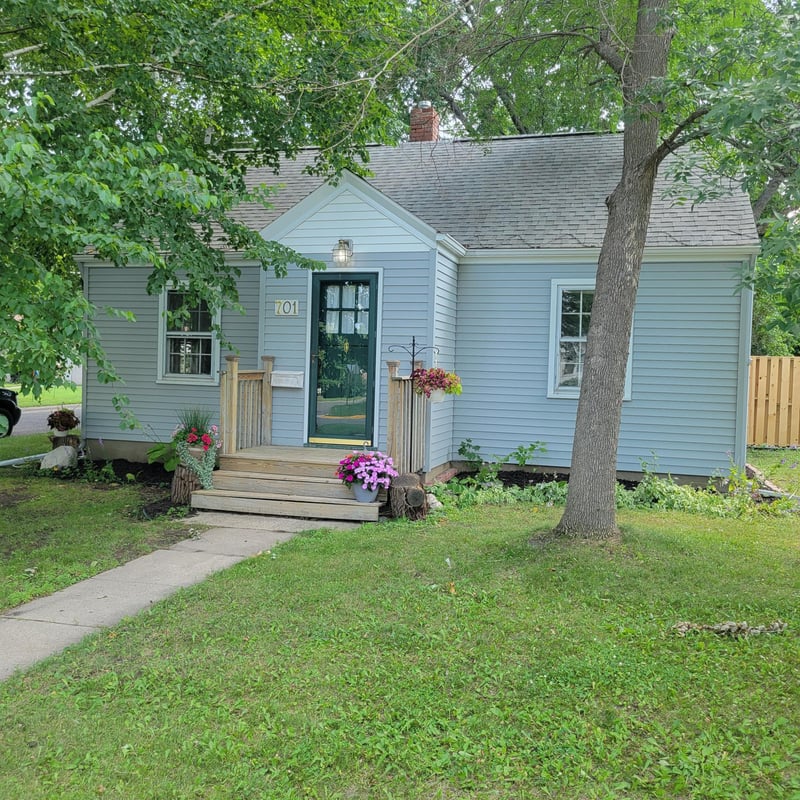 701 W Laurel St, Fergus Falls, MN 56537