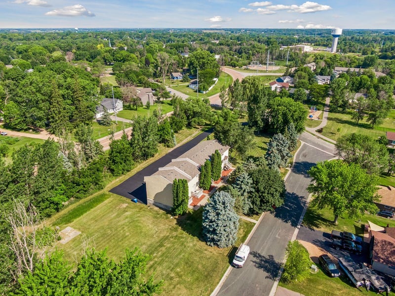 417 Hunter Dr, Watertown, MN 55388