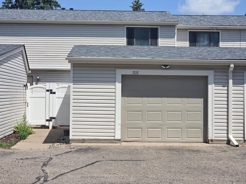 7618 Hampshire Ave N, Brooklyn Park, MN 55428