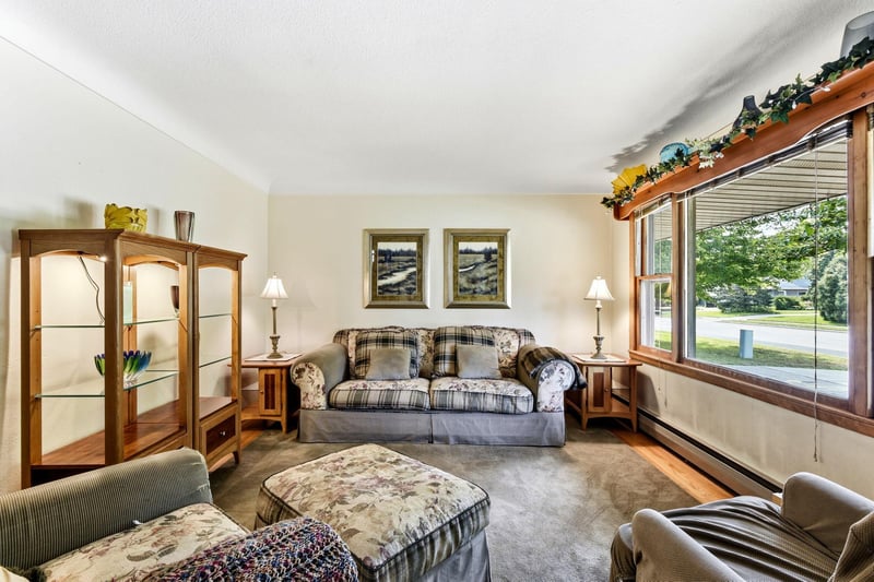 1024 15th St W, Hastings, MN 55033