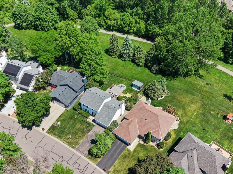 1195 Silverwood Rd, Woodbury, MN 55125