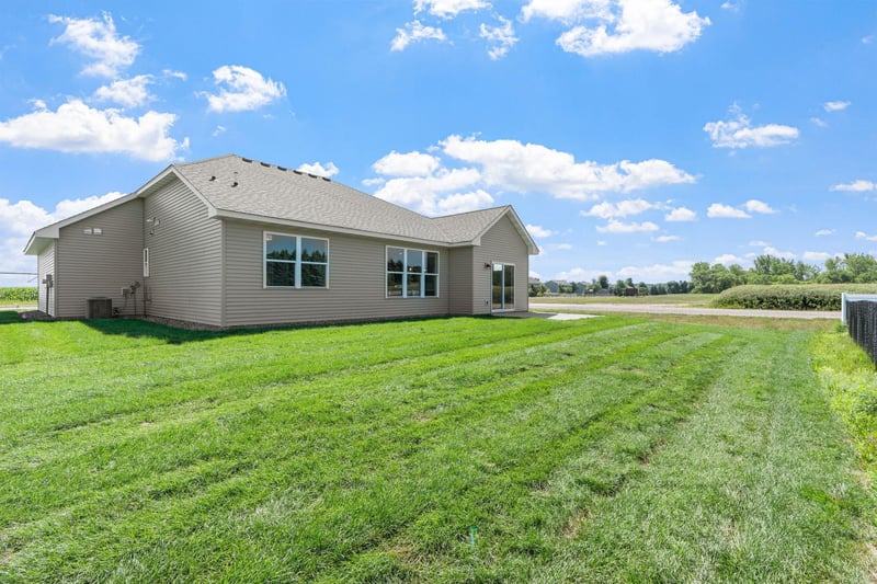 12184 41st Ave Se, Becker, MN 55308