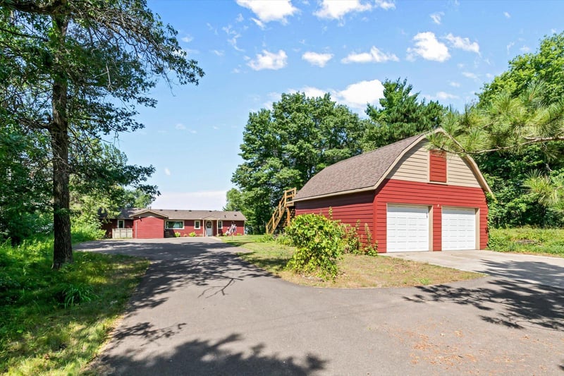 27896 Lakewood Dr NW, Isanti, MN 55040