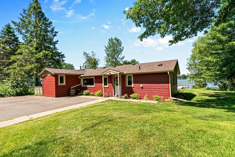 27896 Lakewood Dr NW, Isanti, MN 55040