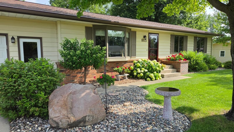 815 5th St N, Cold Spring, MN 56320