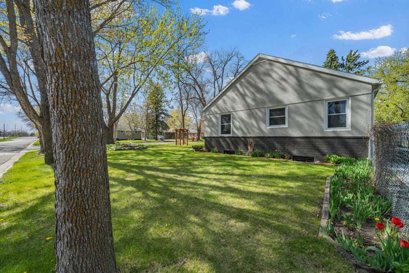 1019 Ash St, Alexandria, MN 56308
