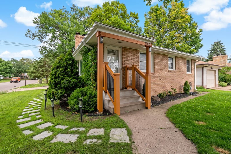 7144 Harriet Ave, Richfield, MN 55423