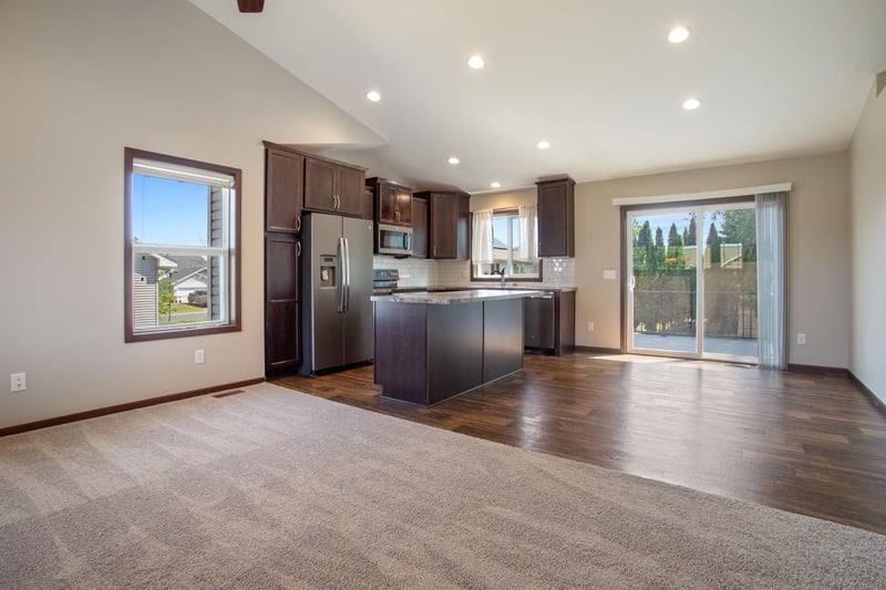 22424 Canova Ct, Farmington, MN 55024
