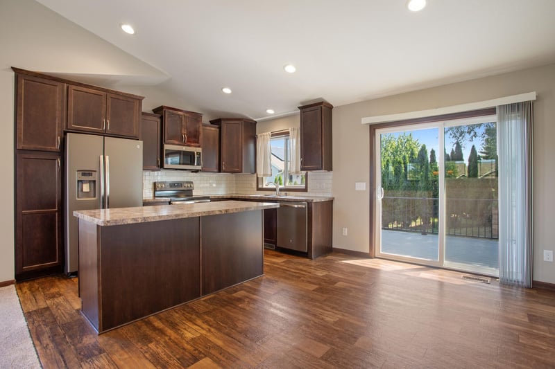 22424 Canova Ct, Farmington, MN 55024