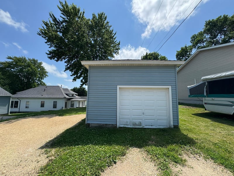 400 S Main St, Pine Island, MN 55963