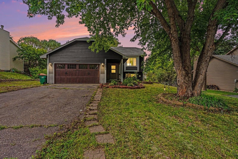 4449 W 144th St, Savage, MN 55378