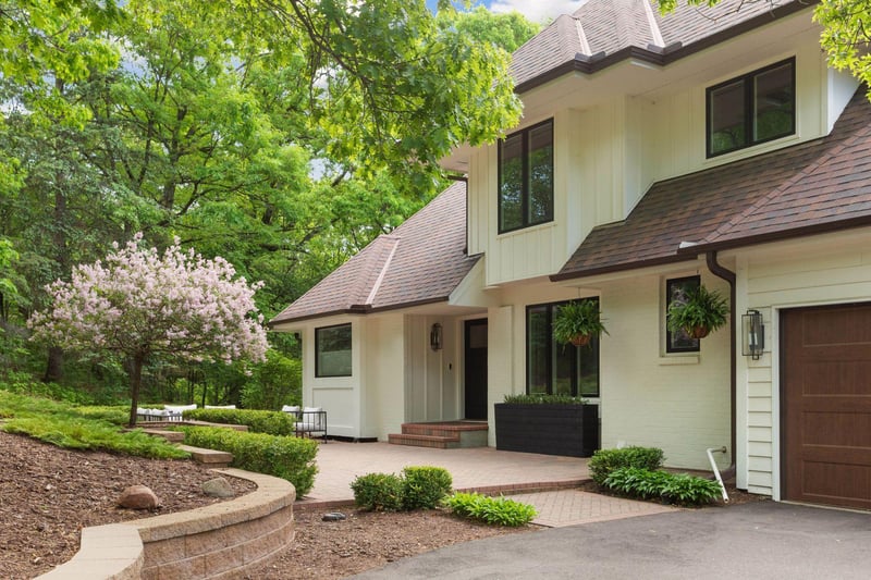 6 Spring Farm Ln, North Oaks, MN 55127