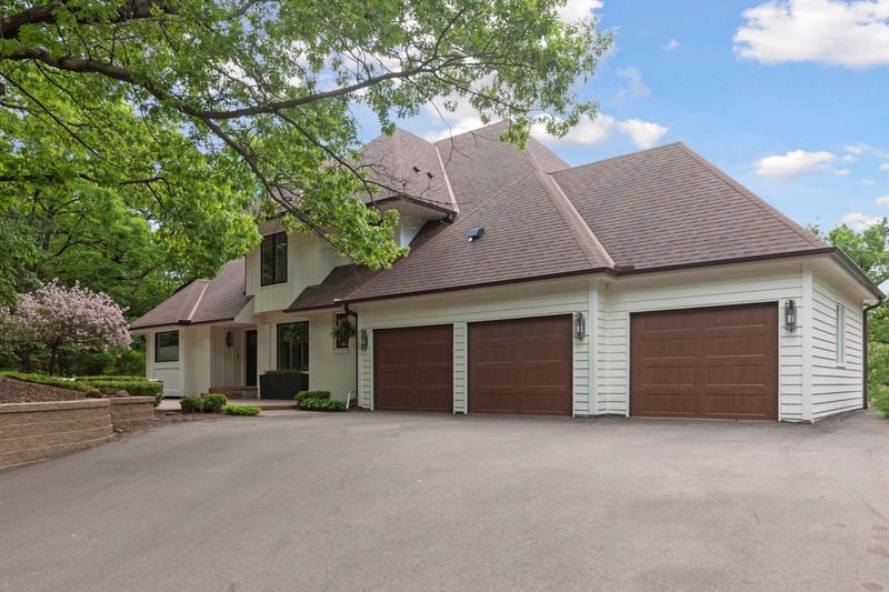 6 Spring Farm Ln, North Oaks, MN 55127