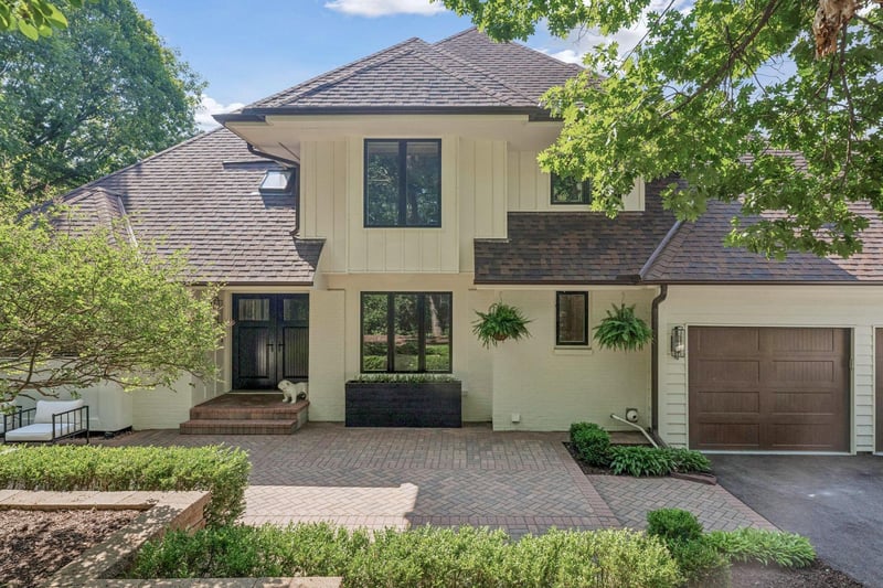 6 Spring Farm Ln, North Oaks, MN 55127