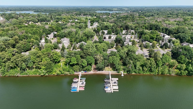 10850 Woodland Dr, Chisago City, MN 55013