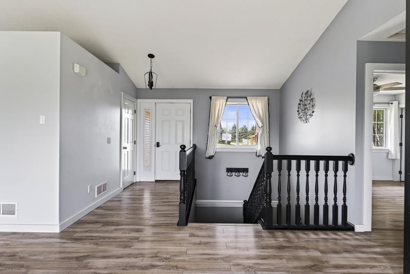 751 Morrison Ave S, Annandale, MN 55302