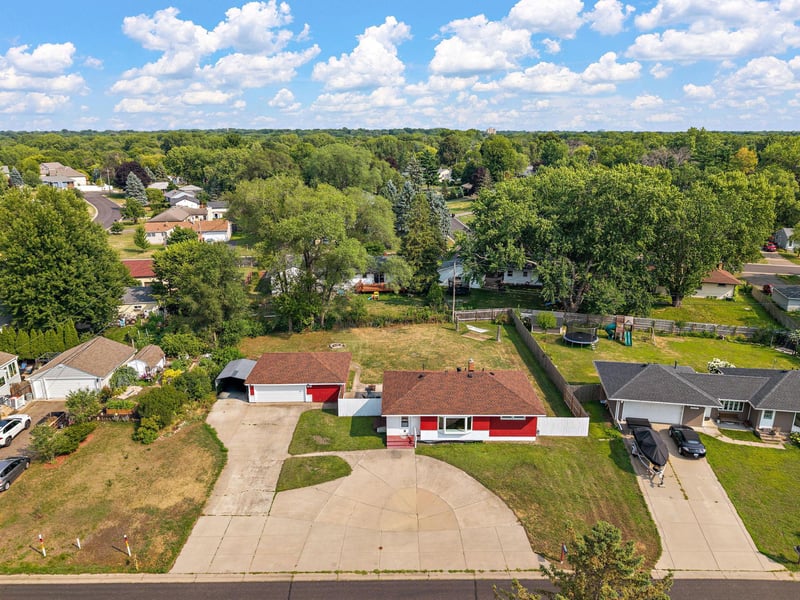 2132 Atlantic St, Maplewood, MN 55109
