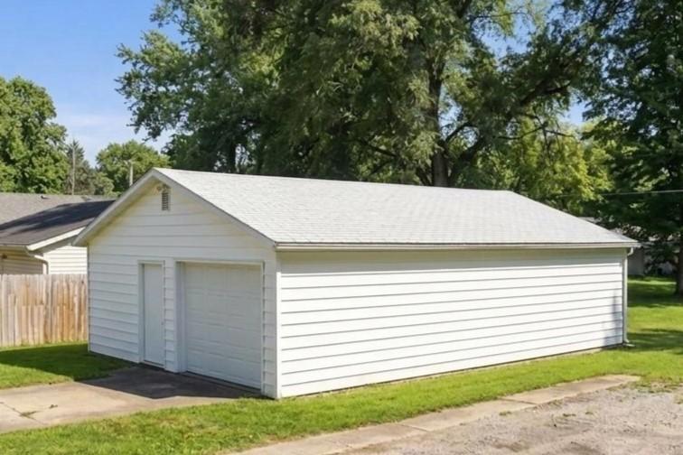 19 12th St NE, Faribault, MN 55021