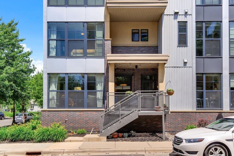 820 Emerald St #117, Saint Paul, MN 55114