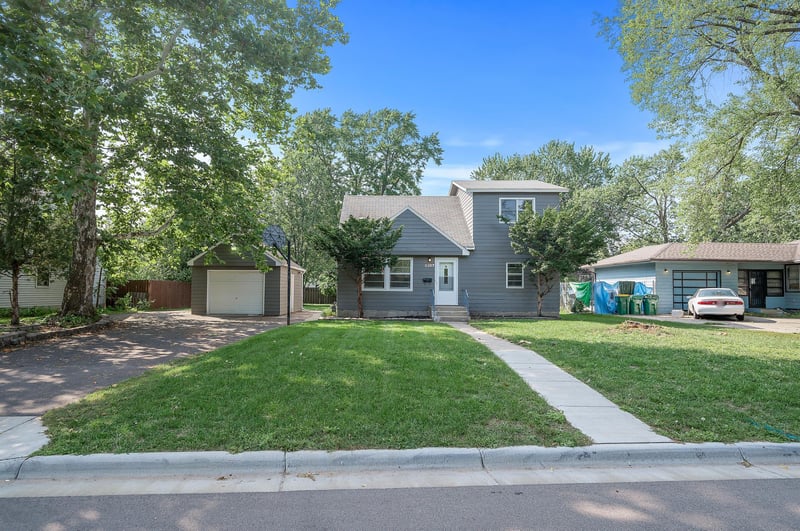 6107 Bryant Ave N, Brooklyn Center, MN 55430