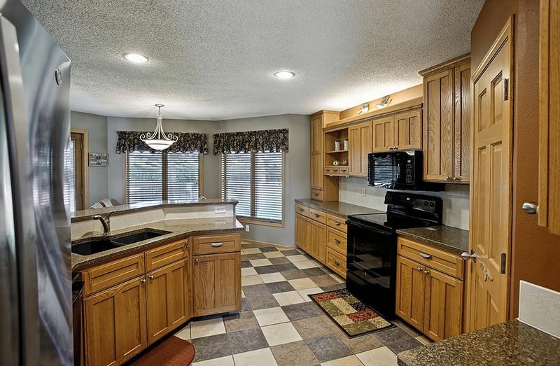 1600 Patriot Dr, Fairmont, MN 56031