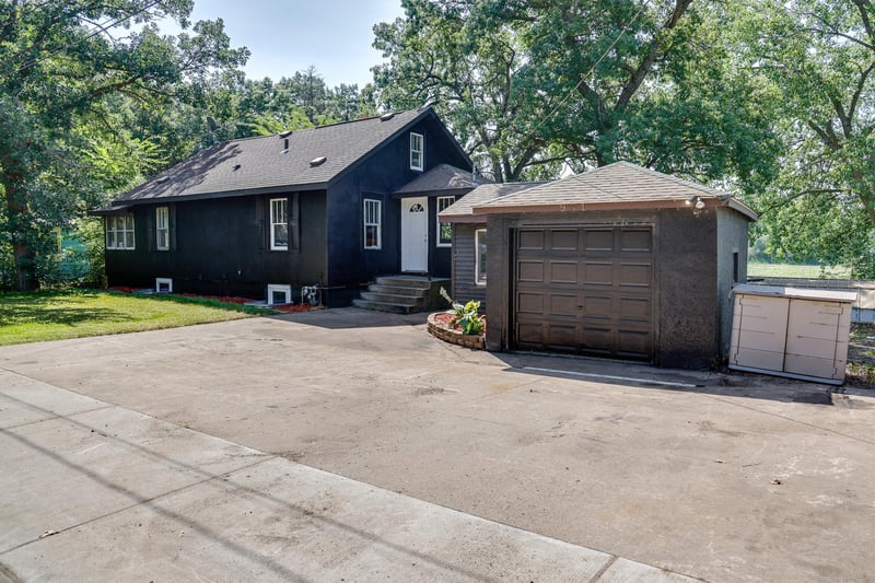 931 Nicollet Ave, Big Lake, MN 55309