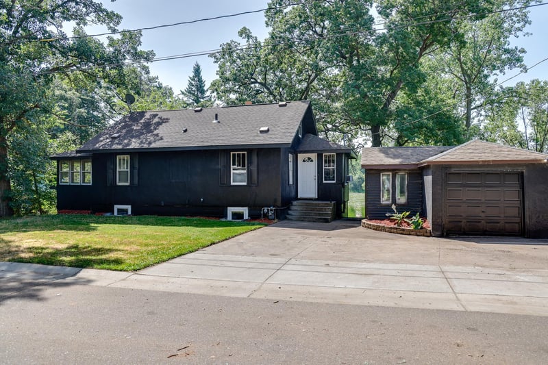 931 Nicollet Ave, Big Lake, MN 55309