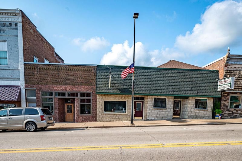 359 W Main St, Ellsworth, WI 54011