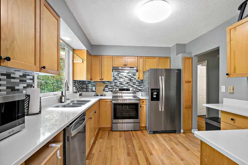 17336 Jersey Way, Lakeville, MN 55044