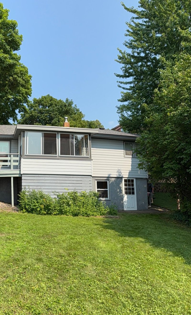 1360 E Shore Dr, Detroit Lakes, MN 56501