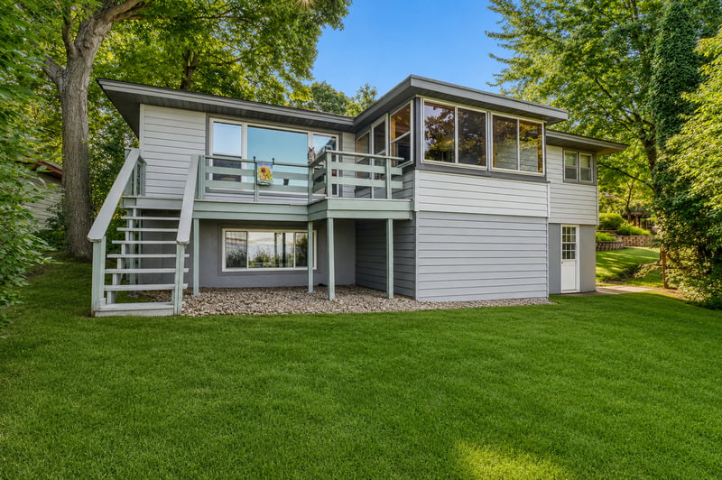 1360 E Shore Dr, Detroit Lakes, MN 56501