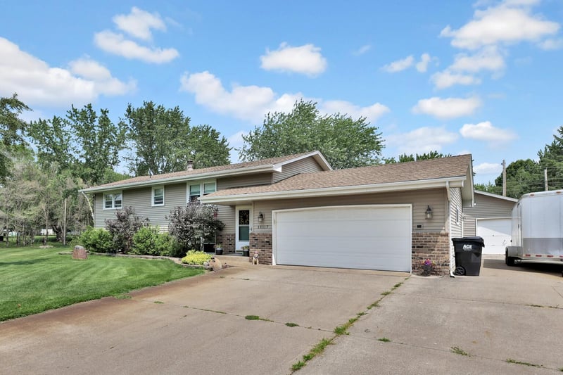15117 Yakima St NW, Anoka, MN 55303