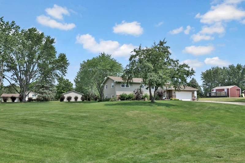 15117 Yakima St NW, Anoka, MN 55303