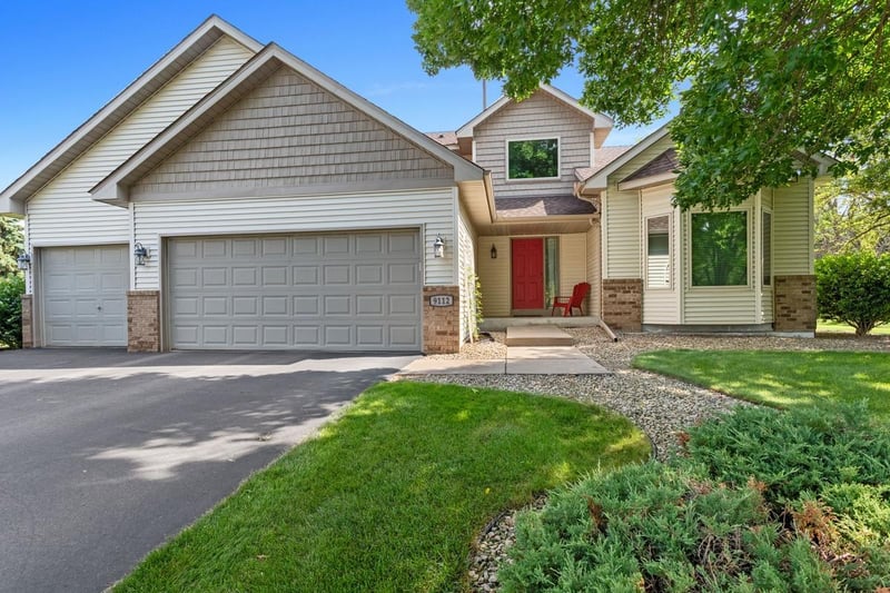 9112 Dunbar Knoll N, Brooklyn Park, MN 55443