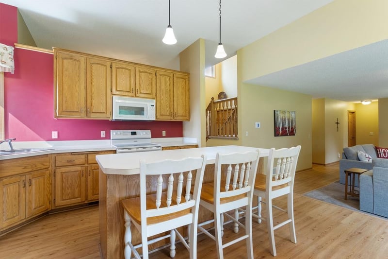 9112 Dunbar Knoll N, Brooklyn Park, MN 55443