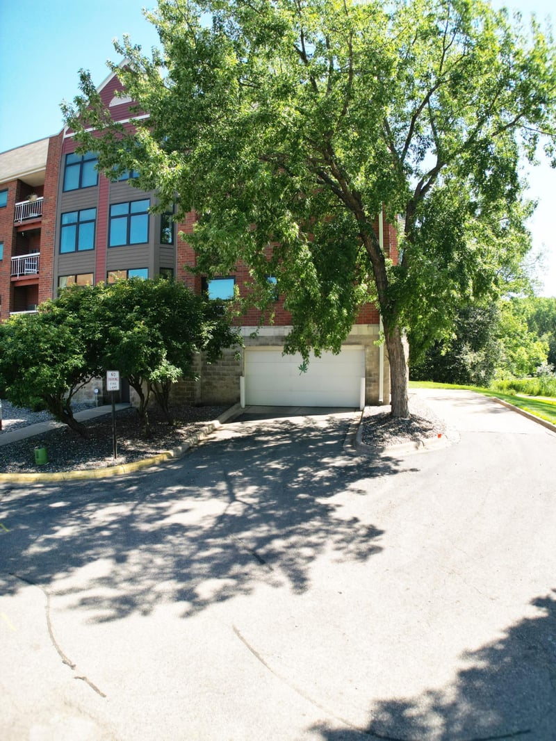 500 County Road B W #335, Roseville, MN 55113