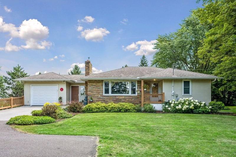 23235 Oakdale Dr, Rogers, MN 55374