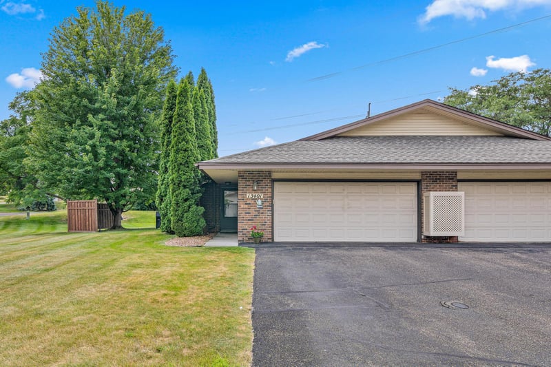 13401 Pepperwood Cir, Minnetonka, MN 55305