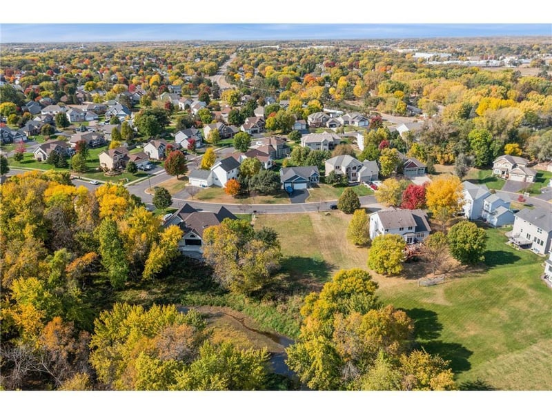 18125 Concord Cir NW, Elk River, MN 55330