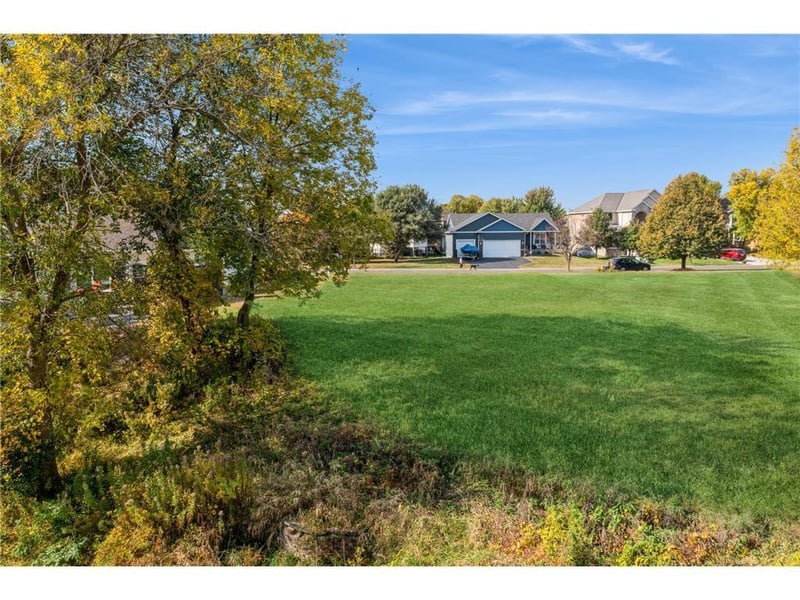 18125 Concord Cir NW, Elk River, MN 55330