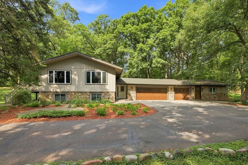 9765 261st Ave NW, Zimmerman, MN 55398