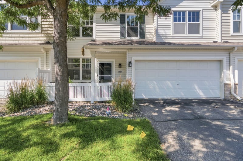 1574 Liberty Cir, Shakopee, MN 55379