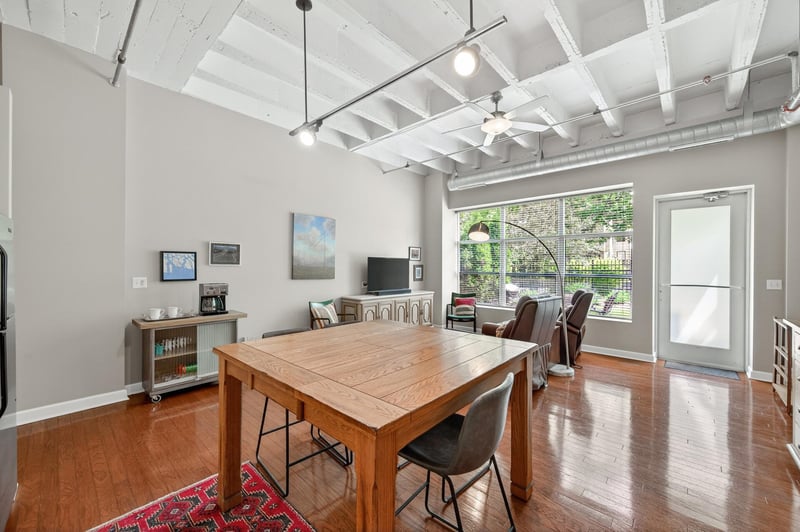 111 E Franklin Ave #109, Minneapolis, MN 55404