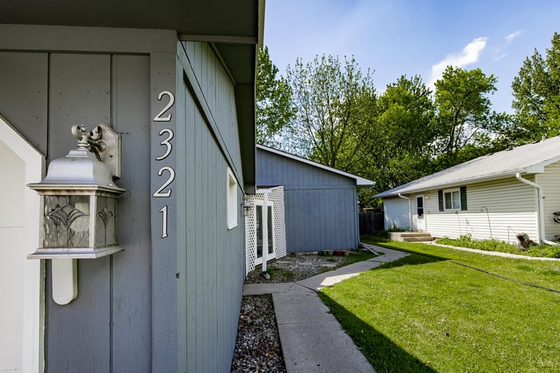 2321 Country Club Pw, Moorhead, MN 56560