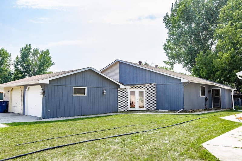 2321 Country Club Pw, Moorhead, MN 56560