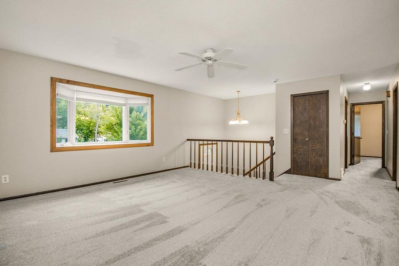 1388 Amaryllis Ln, Eagan, MN 55123