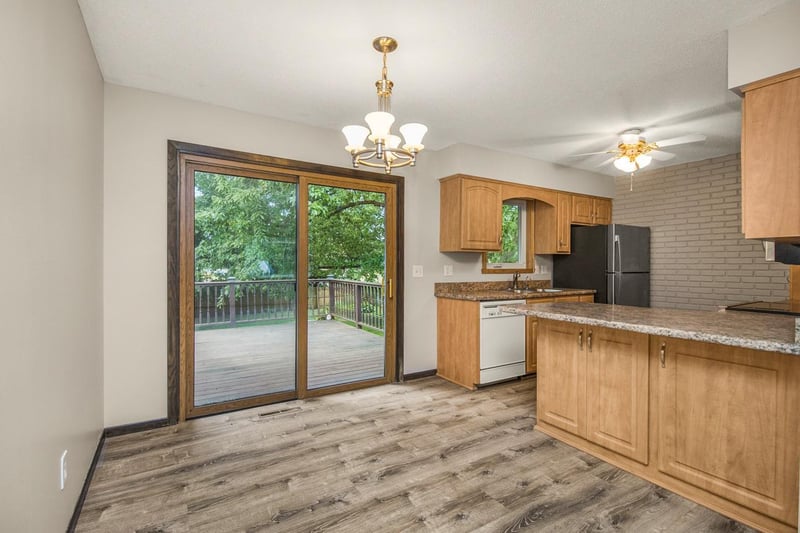 1388 Amaryllis Ln, Eagan, MN 55123