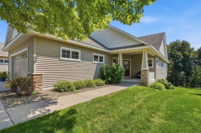 953 Firesteed Rg, Waconia, MN 55387